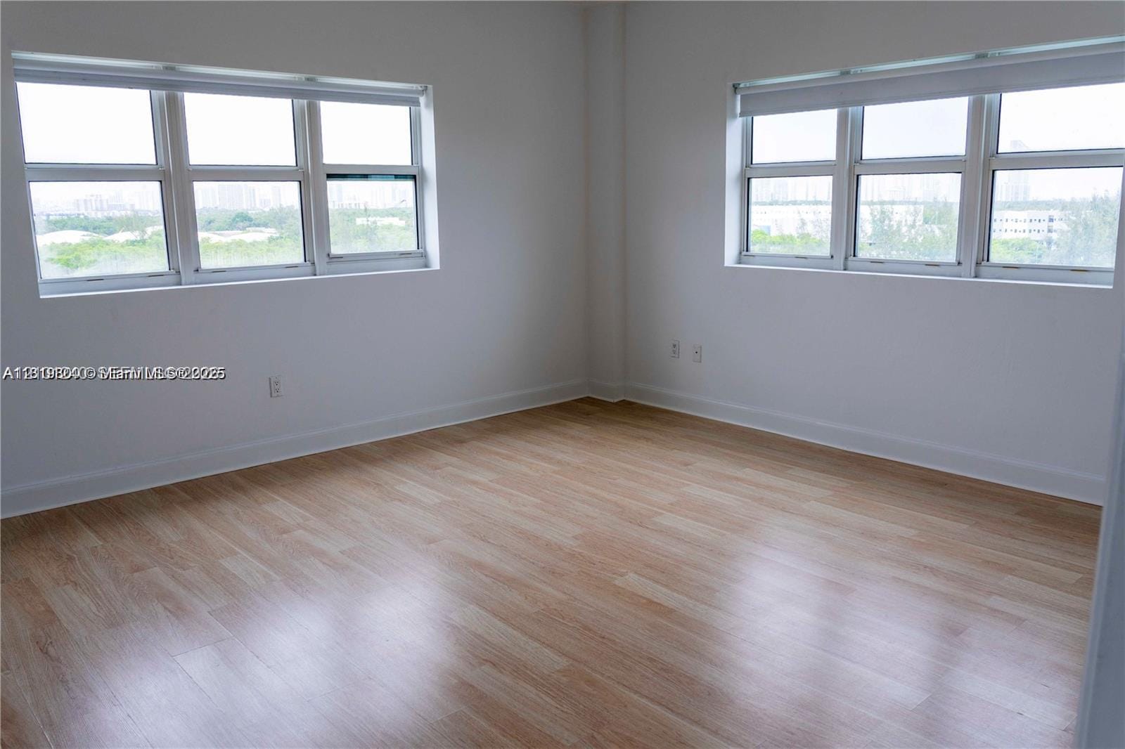 15051 Royal Oaks 801, North Miami, FL 33181 photo 17
