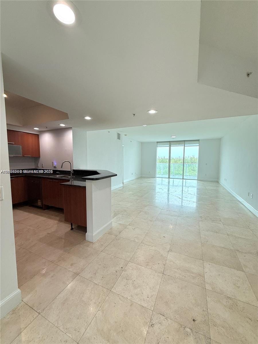 15051 Royal Oaks 801, North Miami, FL 33181 photo 5