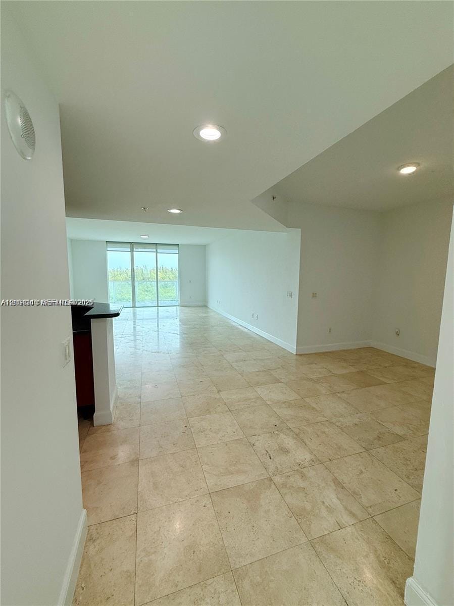 15051 Royal Oaks 801, North Miami, FL 33181 photo 7
