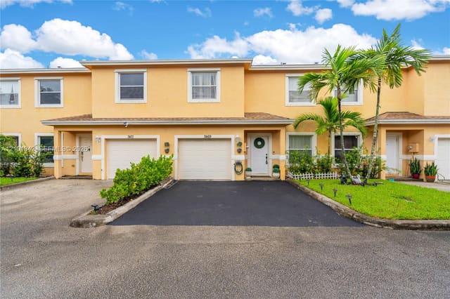7469 Tam Oshanter Boulevard, North Lauderdale, FL 33068