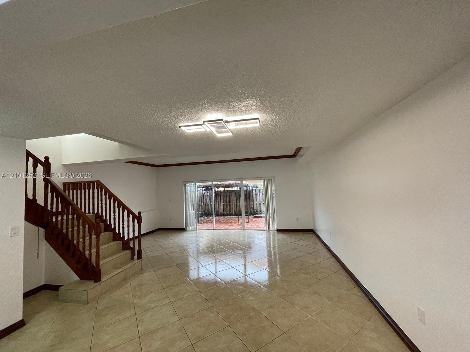 14255 SW 57th Lane 8-1 — photo 4