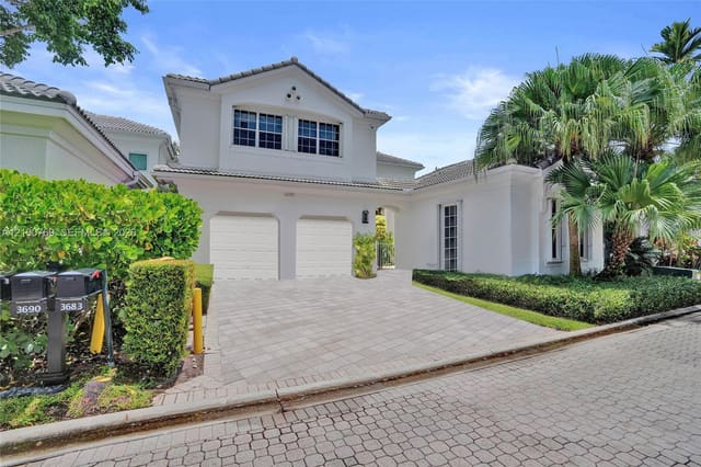 3690 NE 199th Street, Aventura, FL 33180