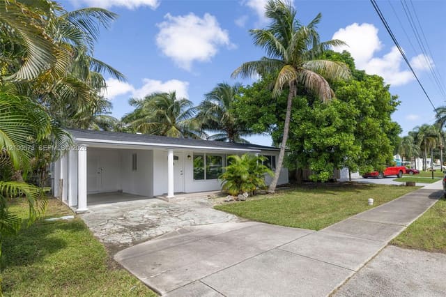 2733 Harding Street, Hollywood, FL 33020
