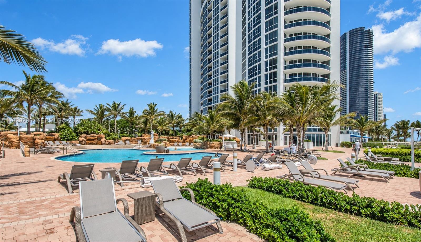 18101 Collins Avenue 602, Sunny Isles Beach, FL 33160 photo 3