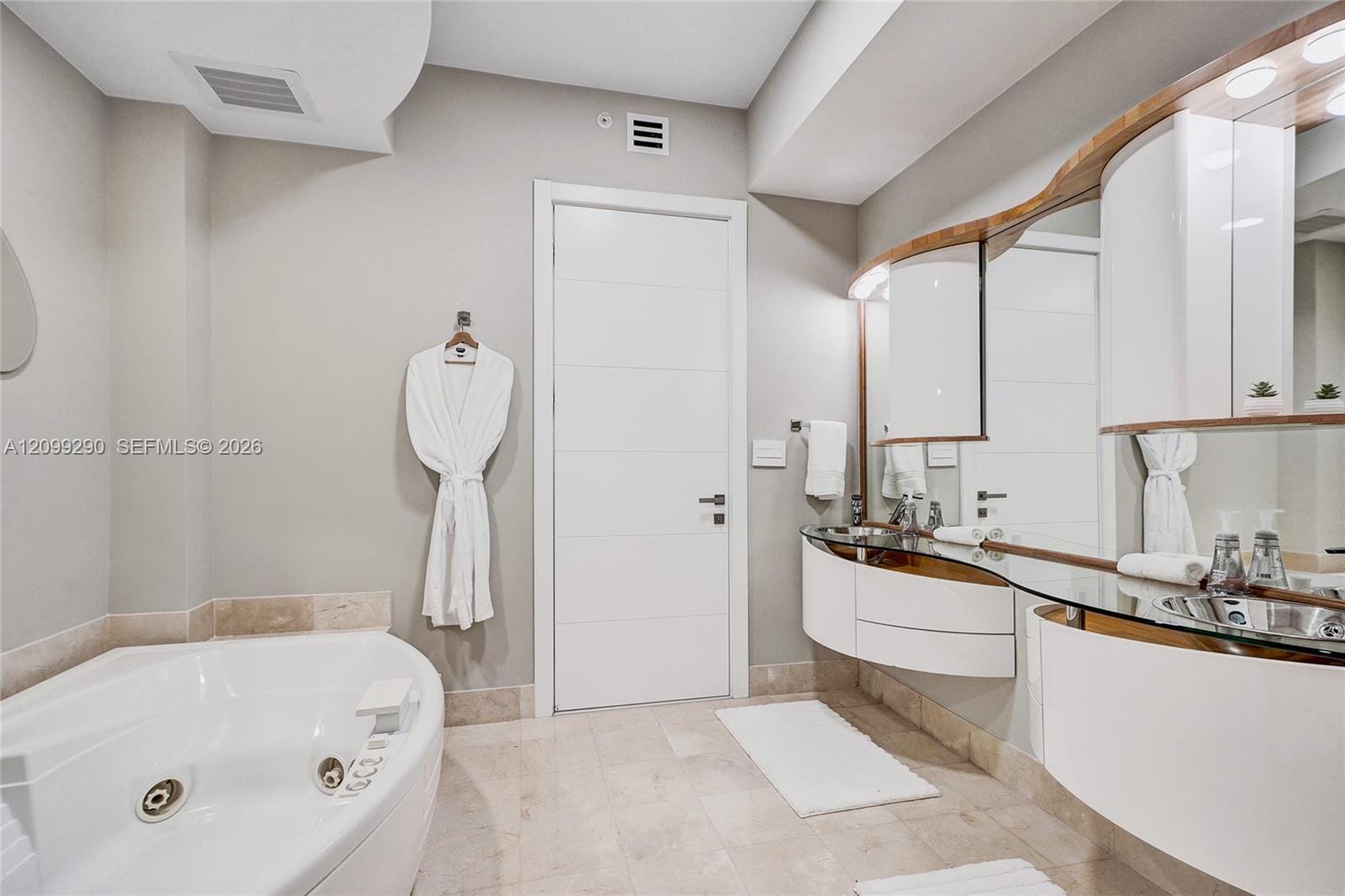 18101 Collins Avenue 602, Sunny Isles Beach, FL 33160 photo 27