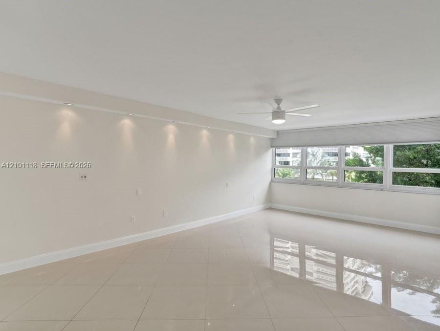 2 Grove Isle Drive B305 — photo 11