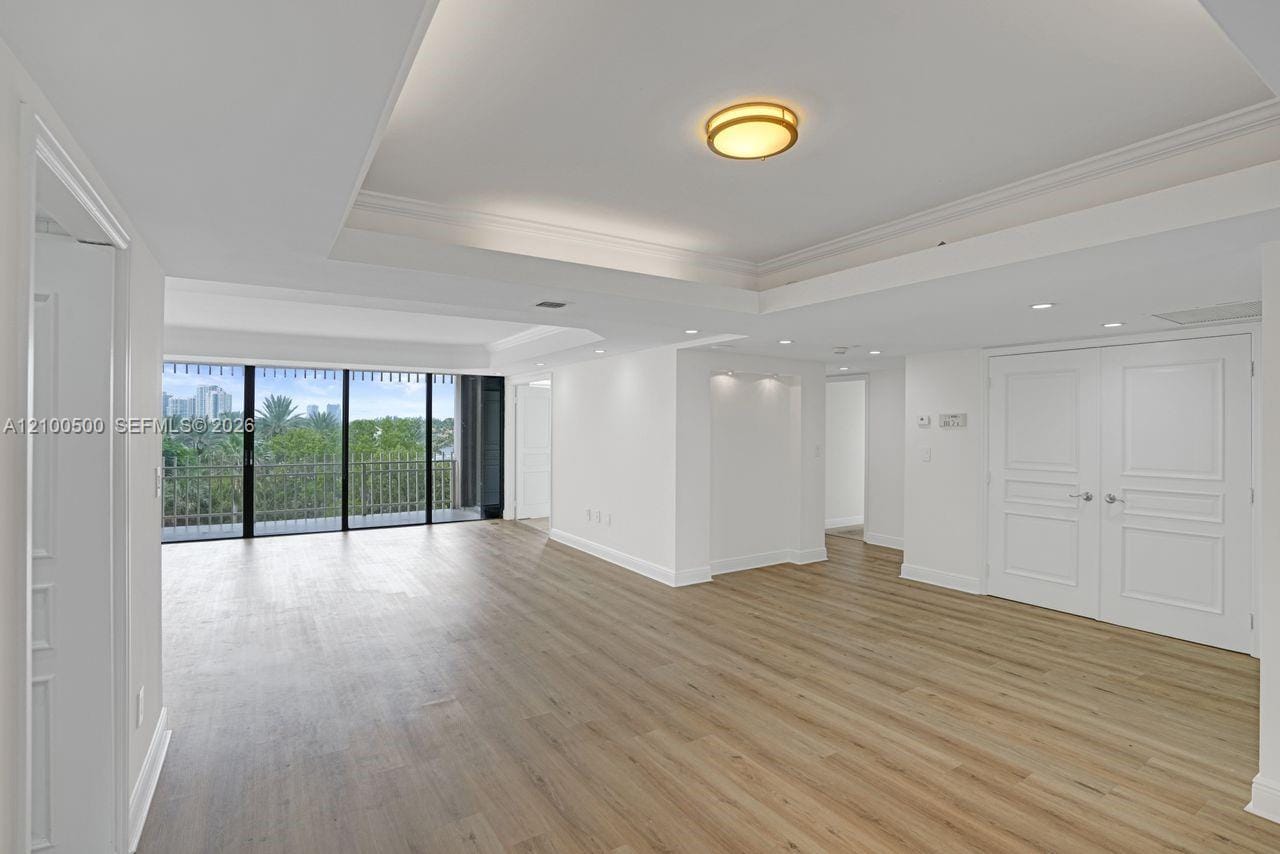 2 Grove Isle Drive B406 — photo 2