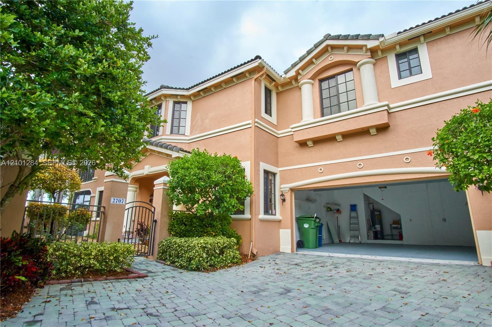 2707 Center Ct Drive 1-15, Weston, FL 33332 photo 2