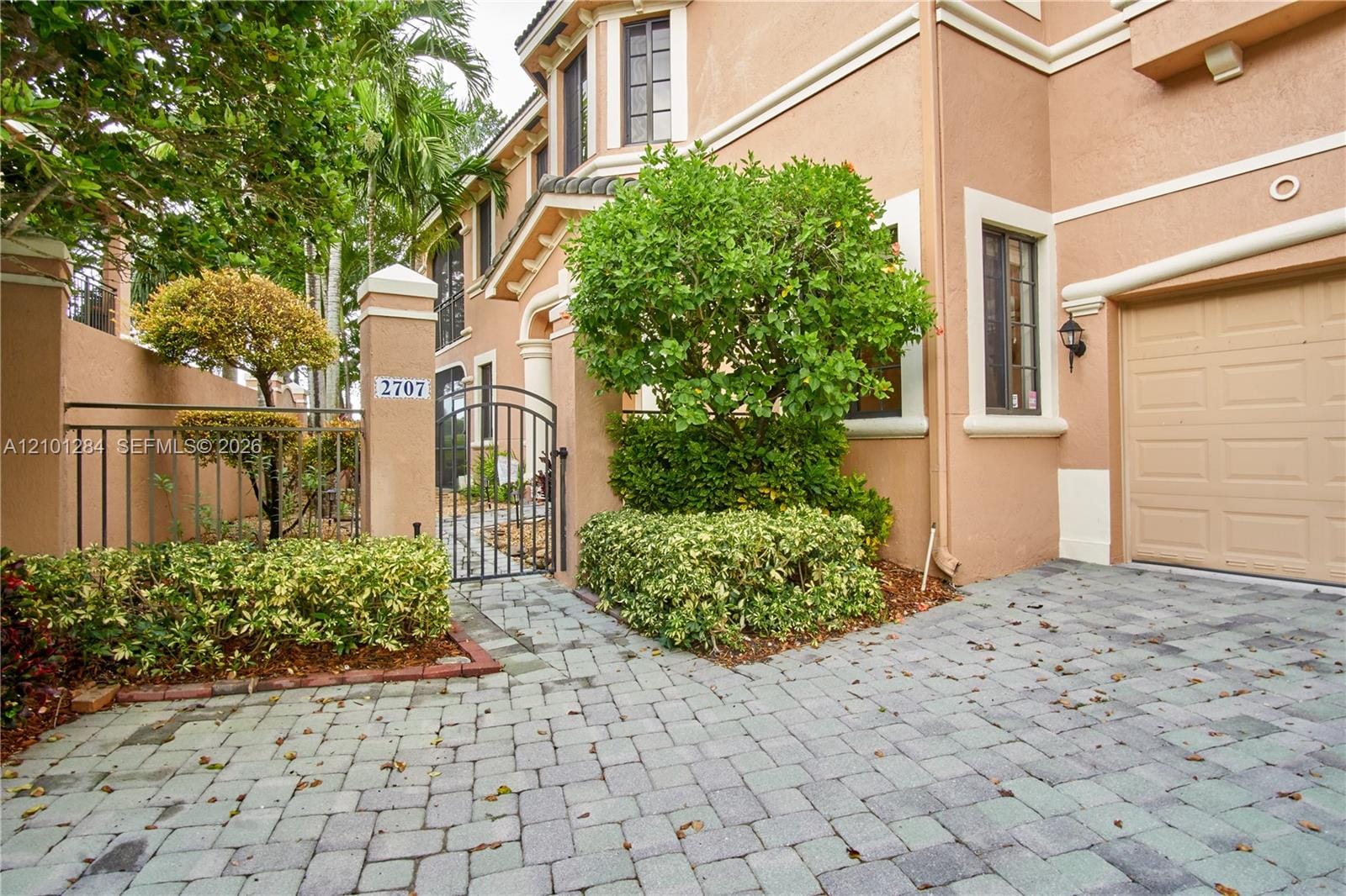 2707 Center Ct Drive 1-15, Weston, FL 33332 photo 3