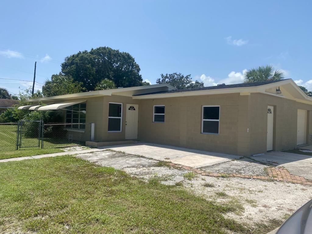 2315 St Lucie Boulevard Middle Apt., Fort Pierce, FL 34946