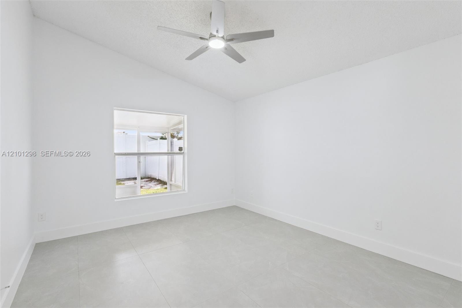 2625 Walden Court, FL 34743 photo 11