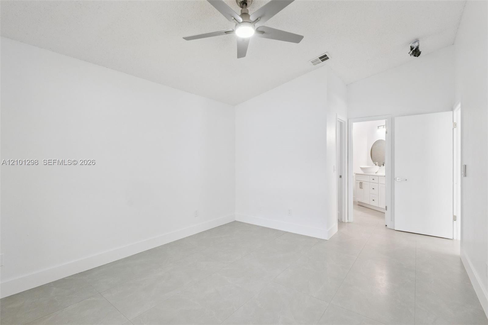2625 Walden Court, FL 34743 photo 12