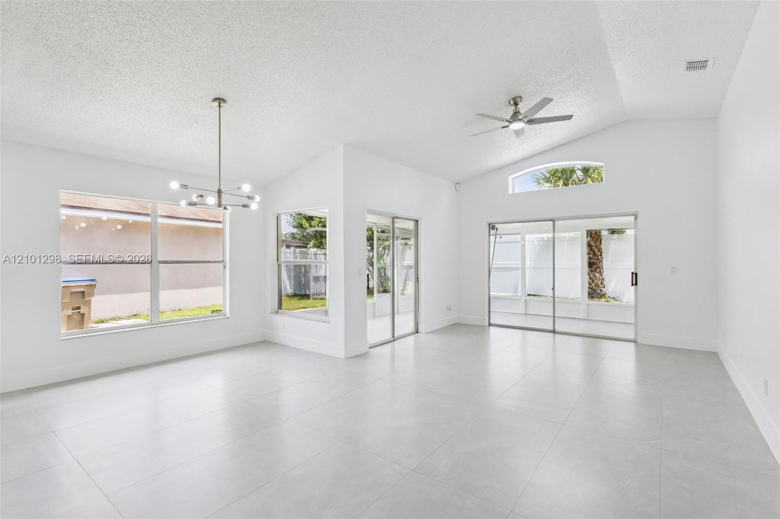 2625 Walden Court, FL 34743 photo 5
