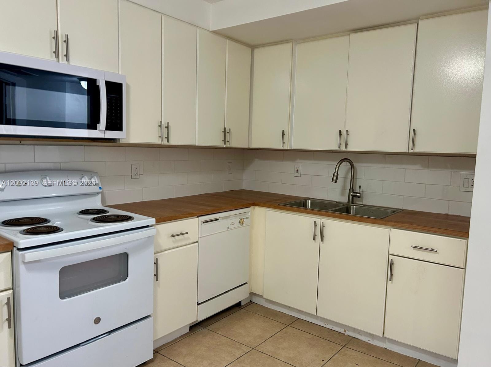 22831 SW 88th Place 102, Cutler Bay, FL 33190 photo 3