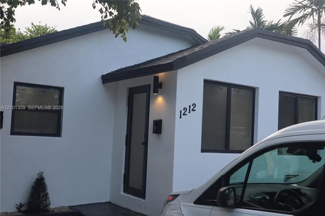 1212 N 22nd Avenue, Hollywood, FL 33020