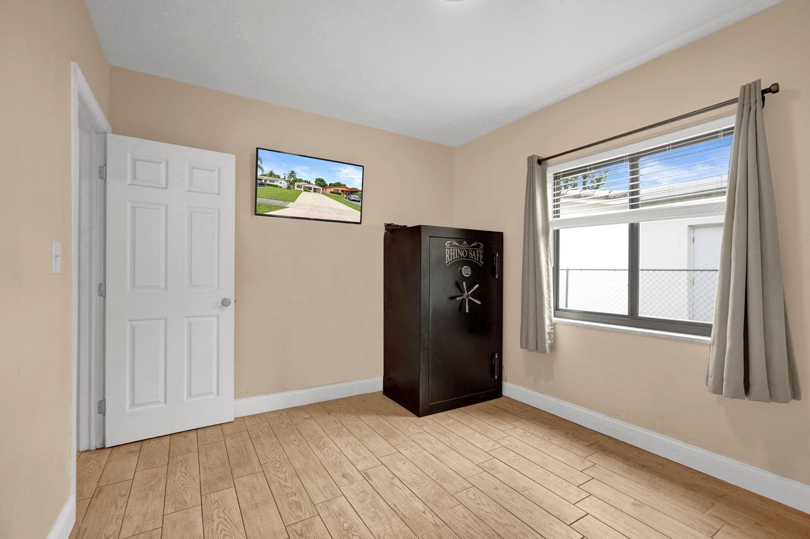 1532 NE 173RD Street, North Miami Beach, FL 33162 photo 22