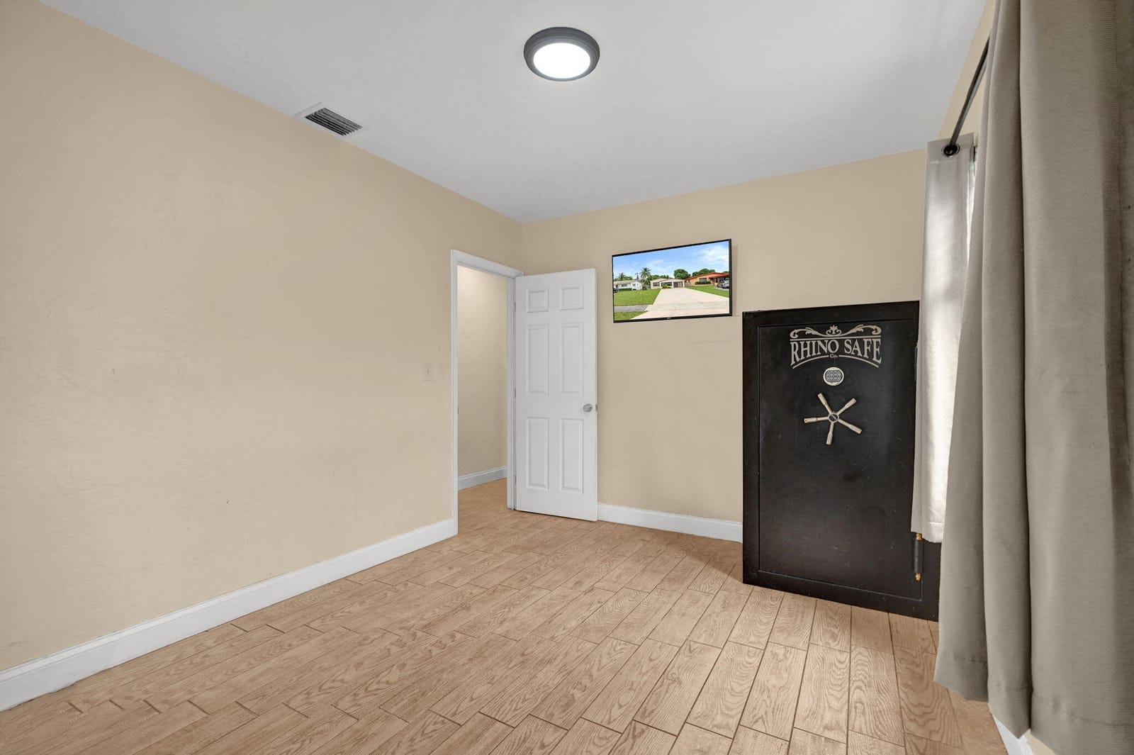 1532 NE 173RD Street, North Miami Beach, FL 33162 photo 23