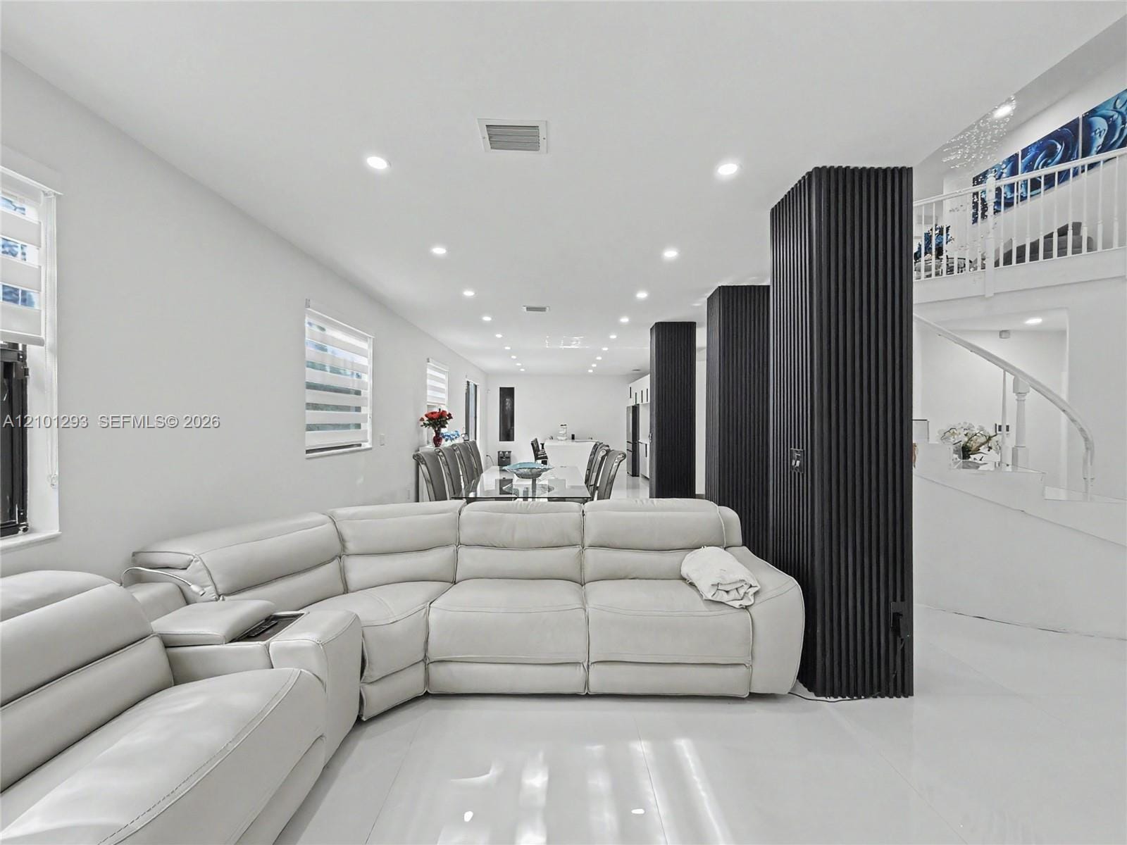 589 SE 35th Terrace — photo 9
