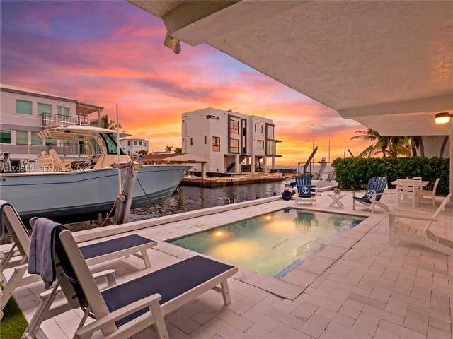 607 Cuda Lane, Key Largo, FL 33037