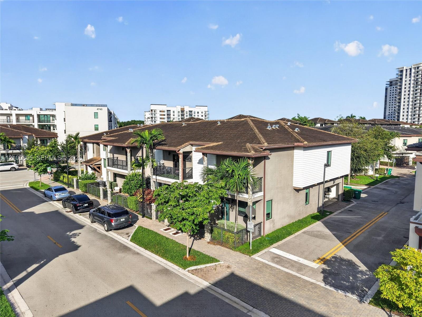 8373 NW 49th Street, Doral, FL 33166 photo 4