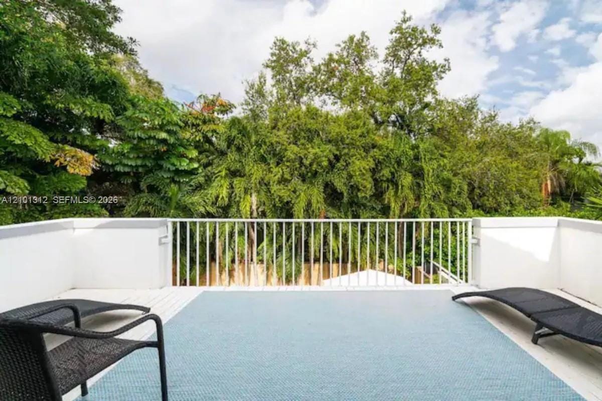 1725 Tigertail Avenue, Miami, FL 33133 photo 17