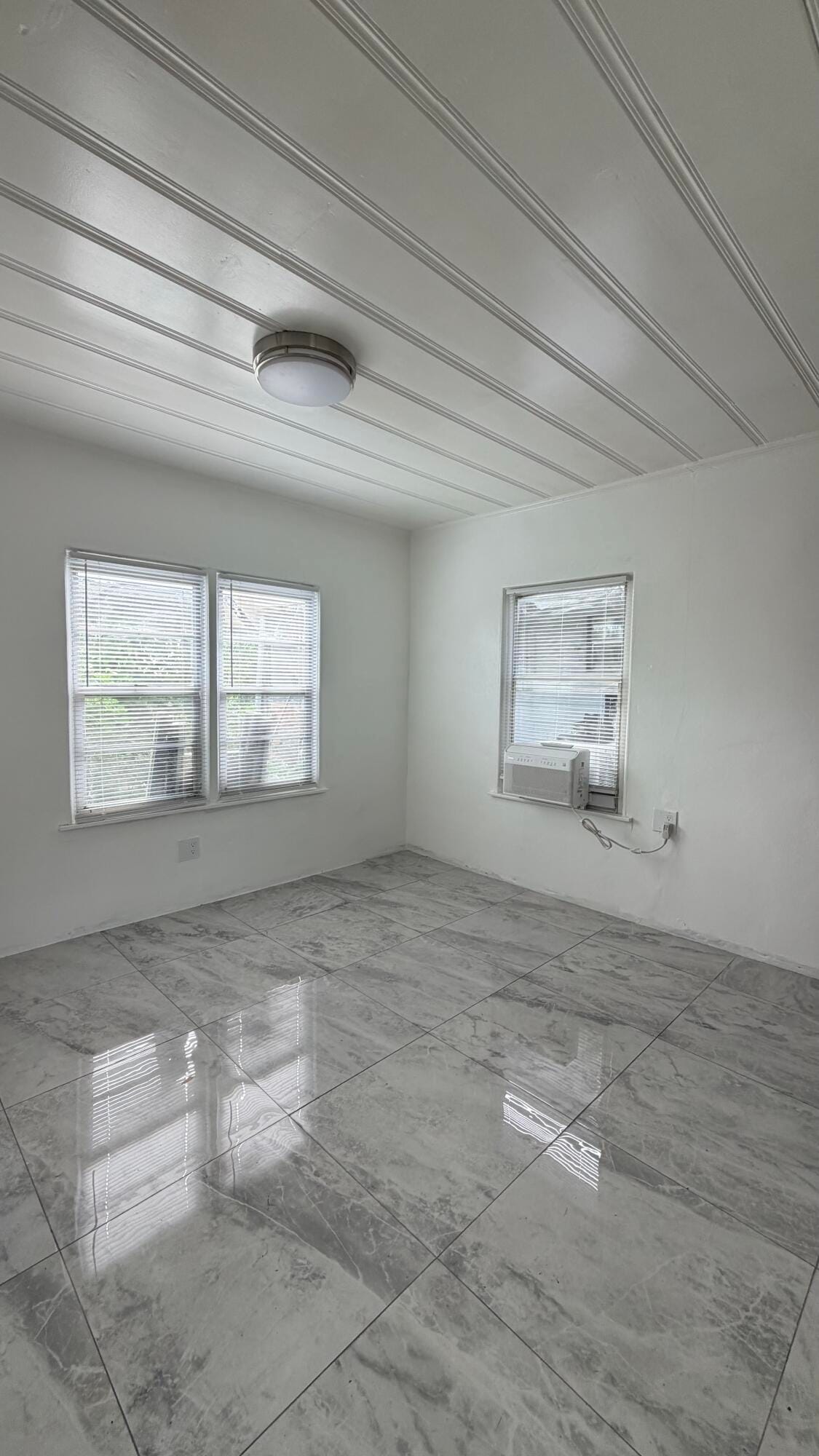 512 SE 21ST Avenue B, Boynton Beach, FL 33435 photo 2