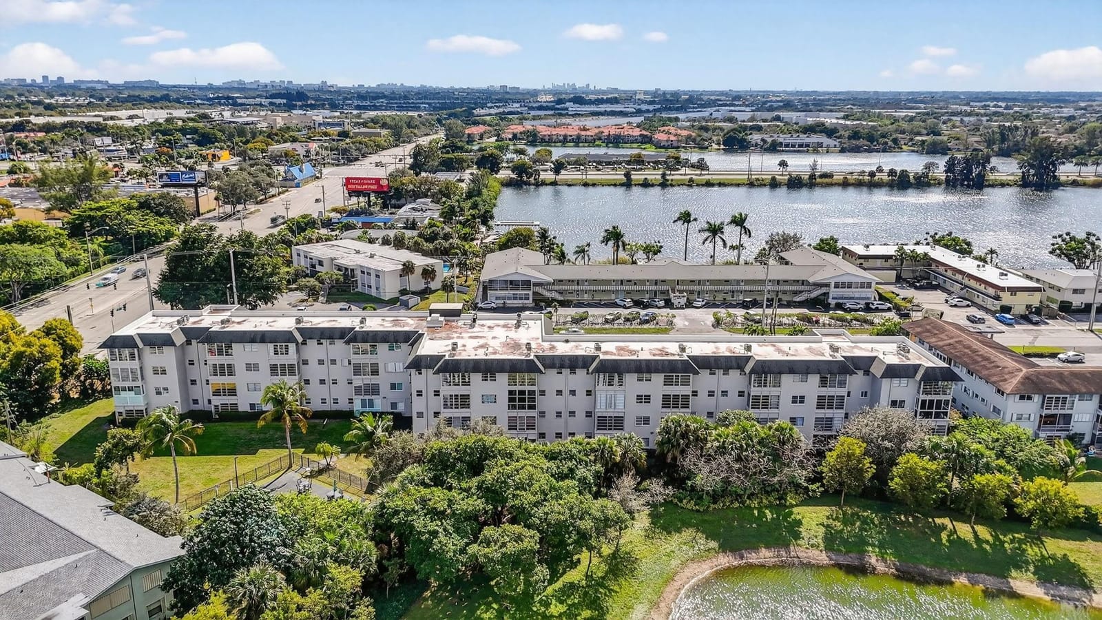 941 CRYSTAL LAKE Drive 311, Deerfield Beach, FL 33064 photo 28