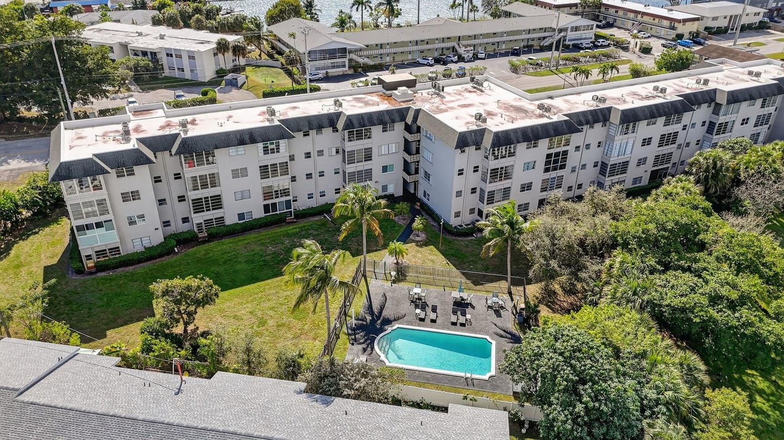 941 CRYSTAL LAKE Drive 311, Deerfield Beach, FL 33064 photo 30