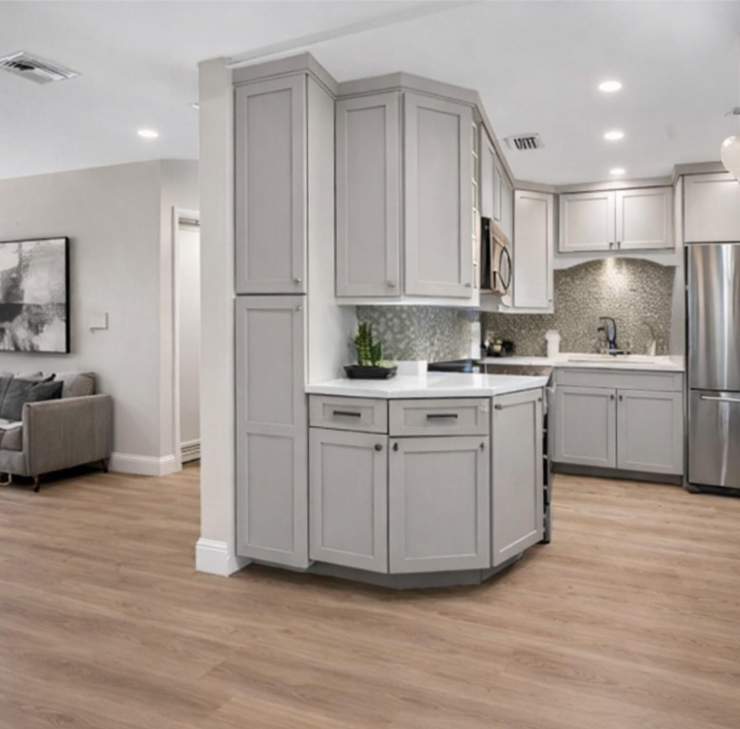 941 CRYSTAL LAKE Drive 311 — photo 4