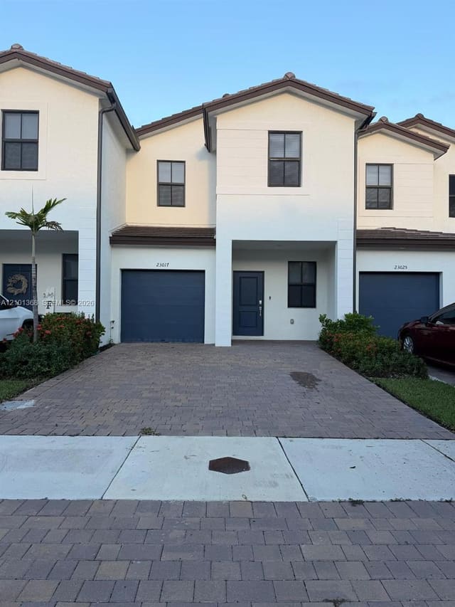 23017 SW 129th Place 23017, Miami, FL 33170