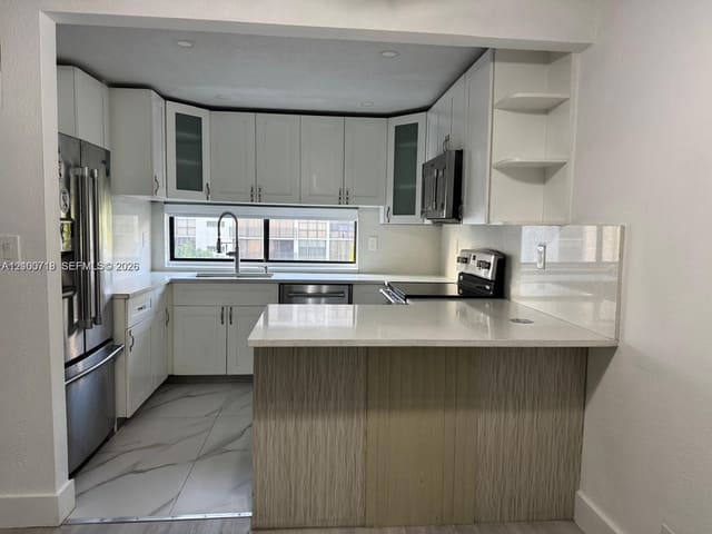 17021 N Bay Road 627, Sunny Isles Beach, FL 33160