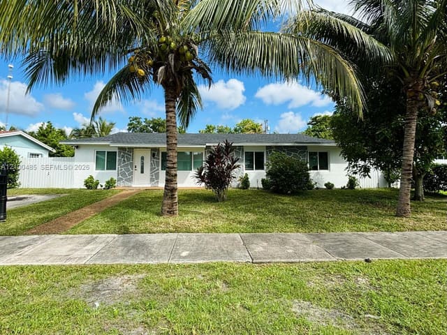 75 NW 206th Terrace, Miami Gardens, FL 33169