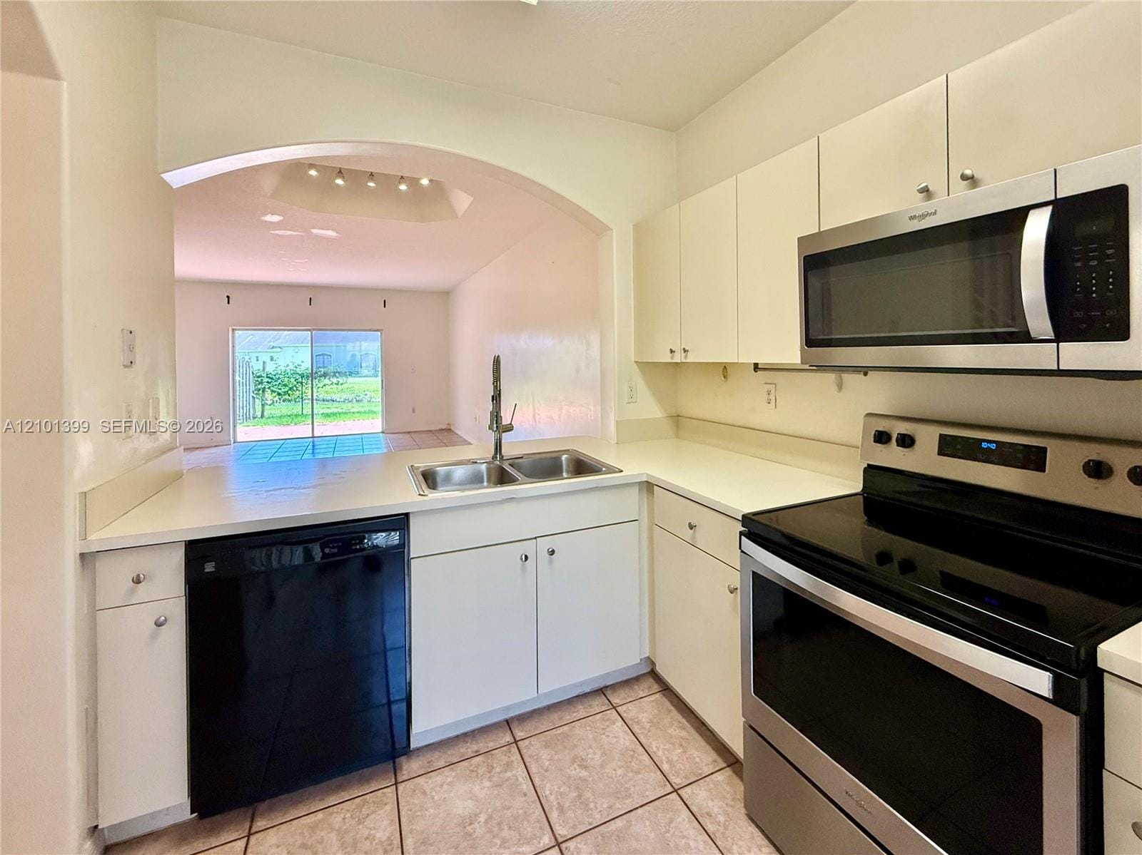 15800 SW 92nd Avenue 12B, Palmetto Bay, FL 33157 photo 4