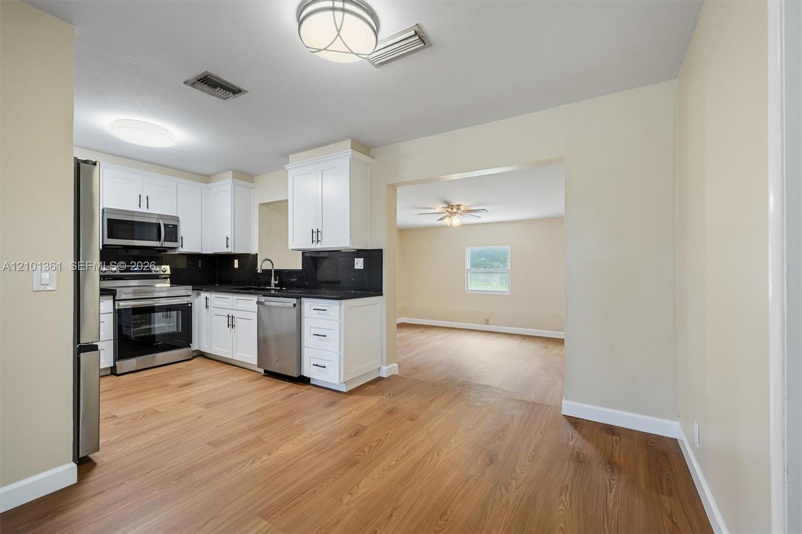 10 SW 11th Street, Deerfield Beach, FL 33441 photo 2