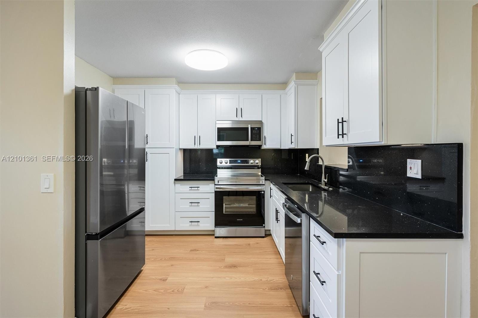 10 SW 11th Street, Deerfield Beach, FL 33441 photo 6