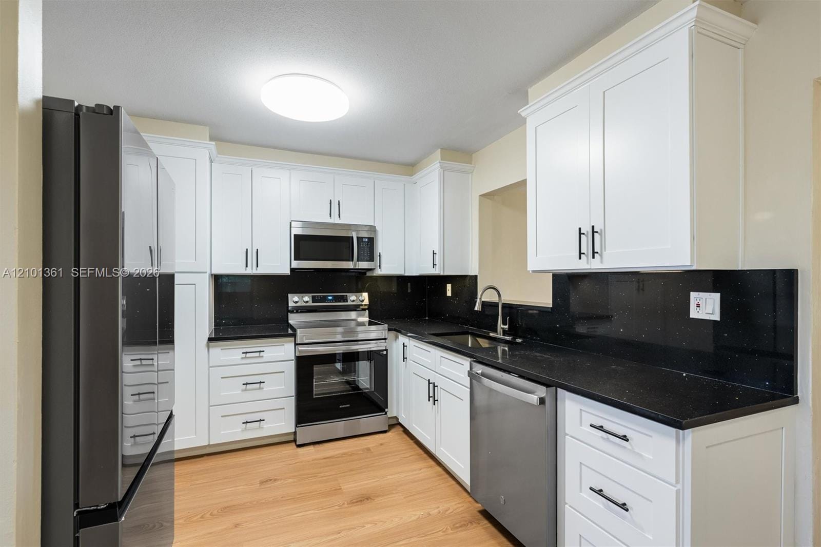 10 SW 11th Street, Deerfield Beach, FL 33441 photo 7