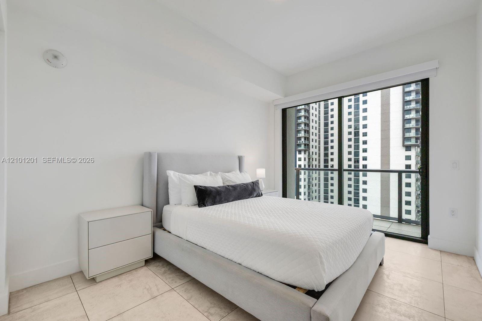 239 SW 9th Street 1801 — photo 4