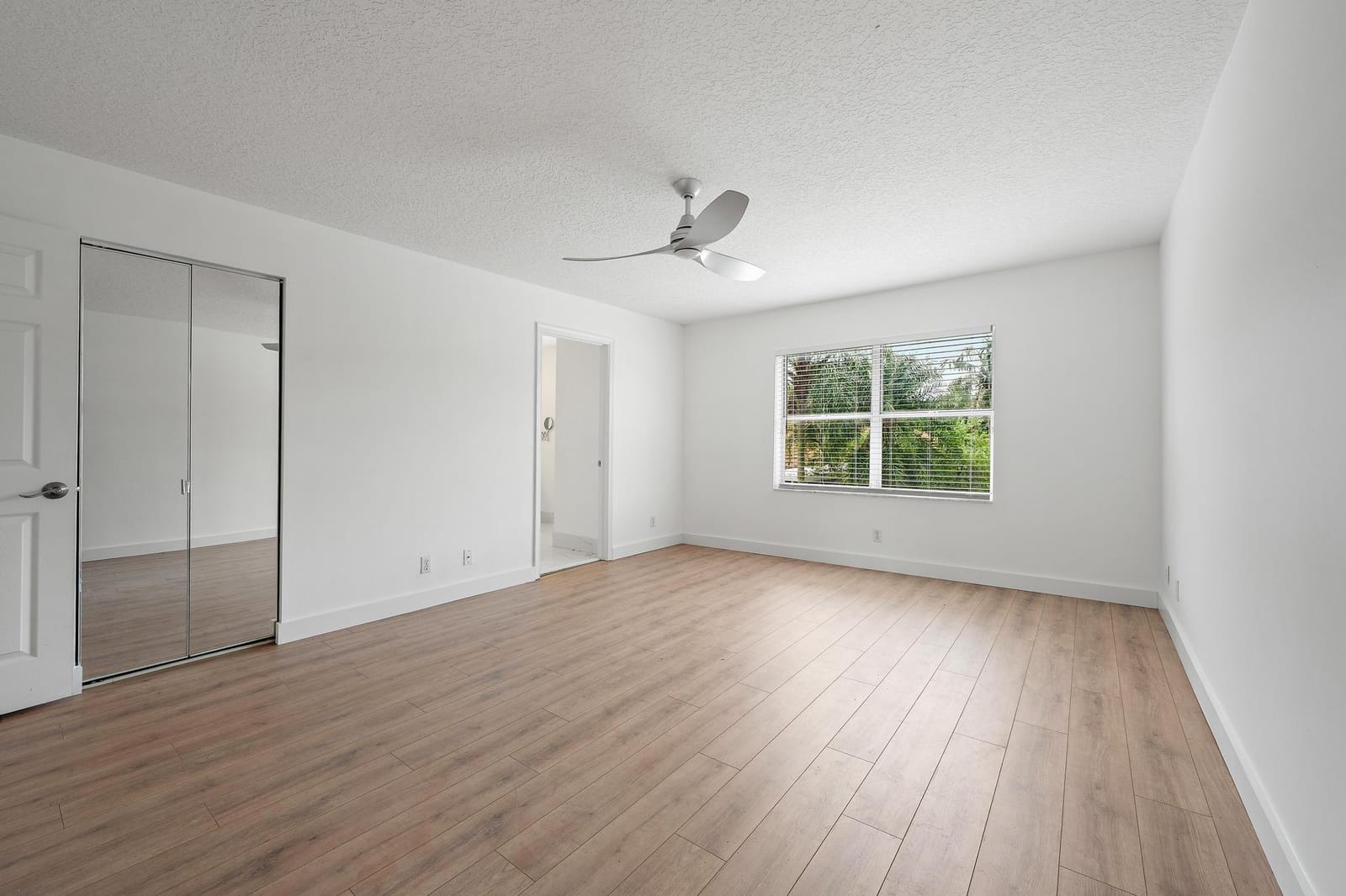 1045 Aspri Way, Riviera Beach, FL 33418 photo 14