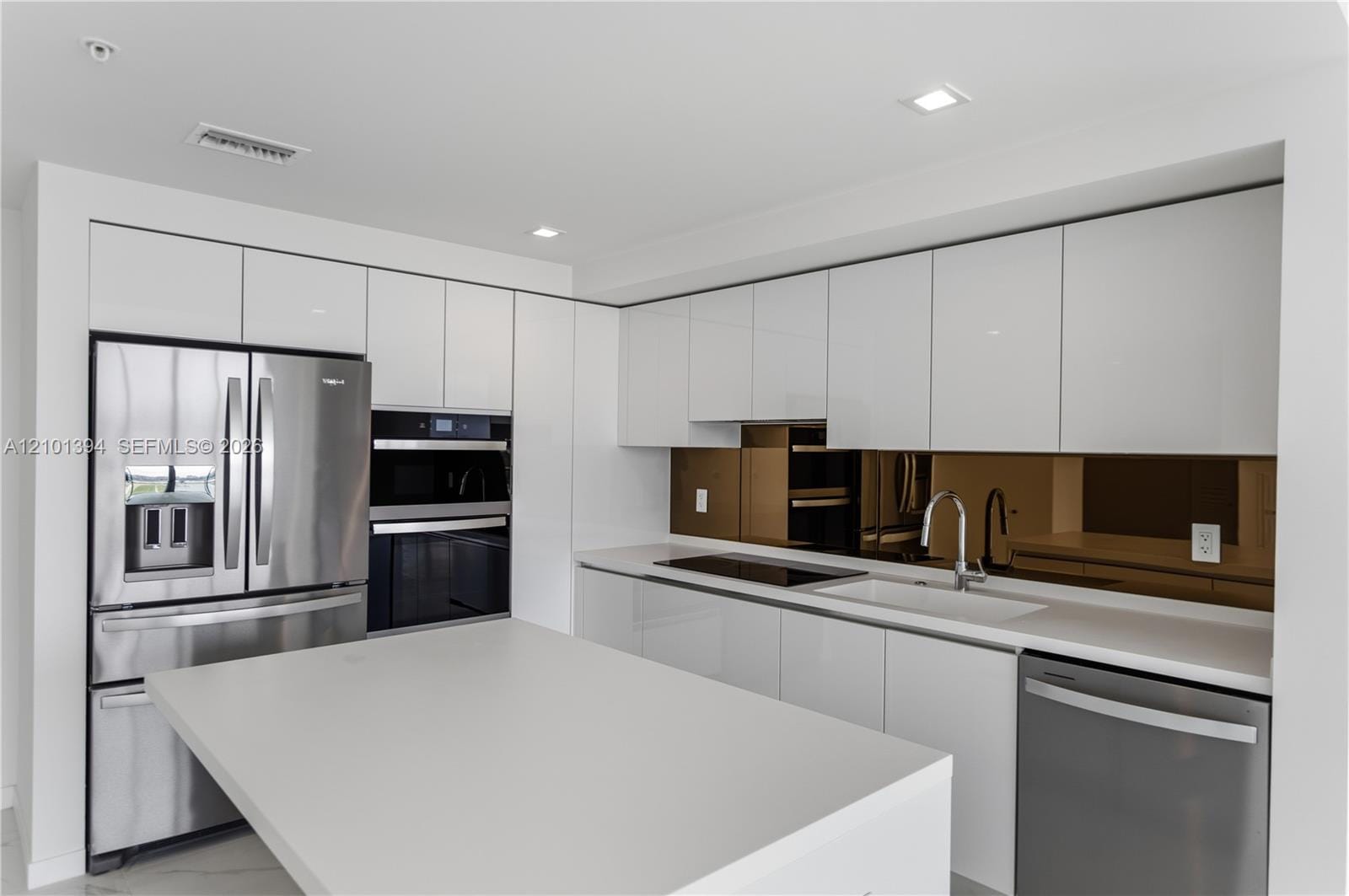 1170 E Hallandale Beach Boulevard 1811, Hallandale Beach, FL 33009 photo 3