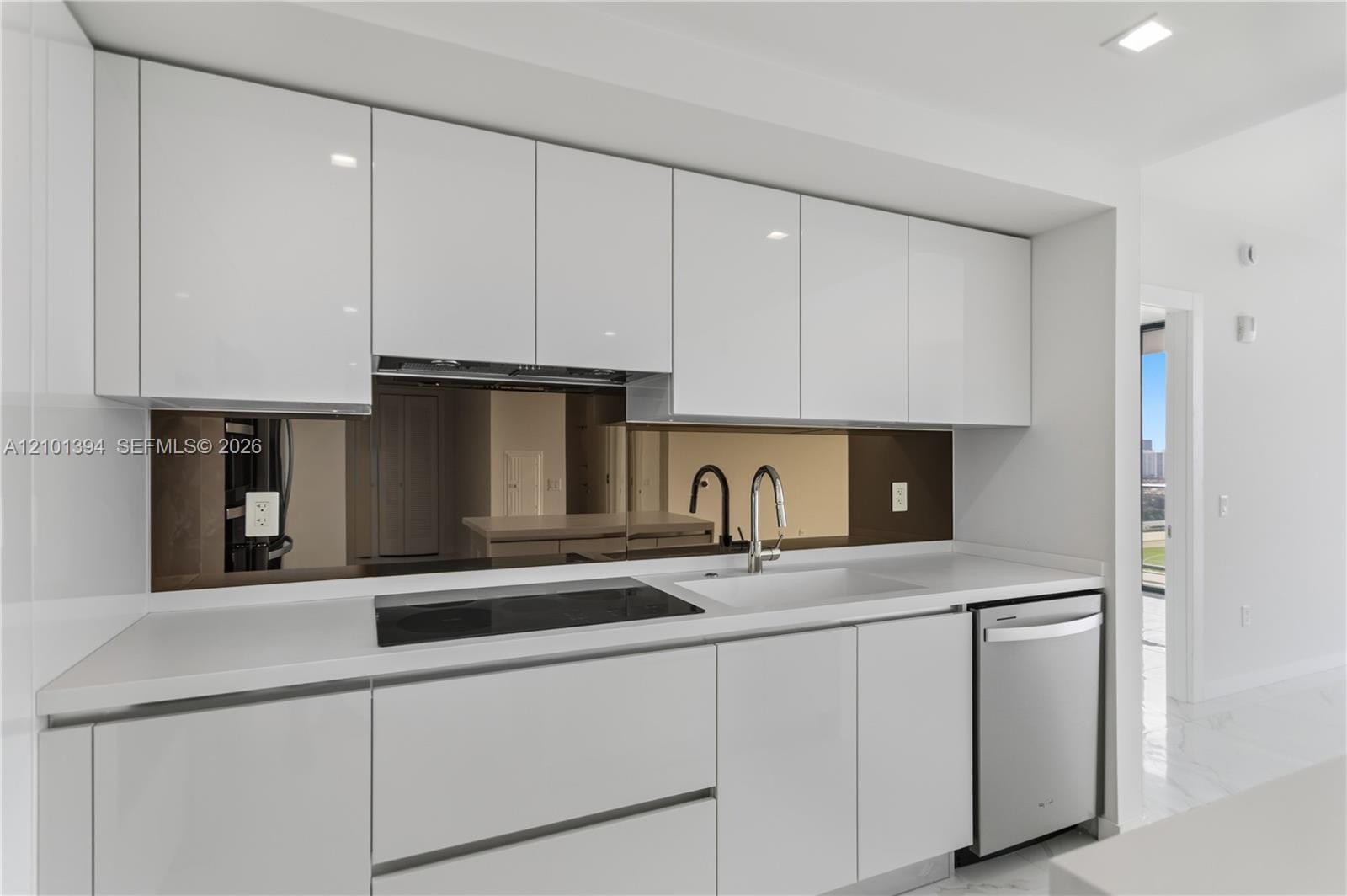 1170 E Hallandale Beach Boulevard 1811, Hallandale Beach, FL 33009 photo 4