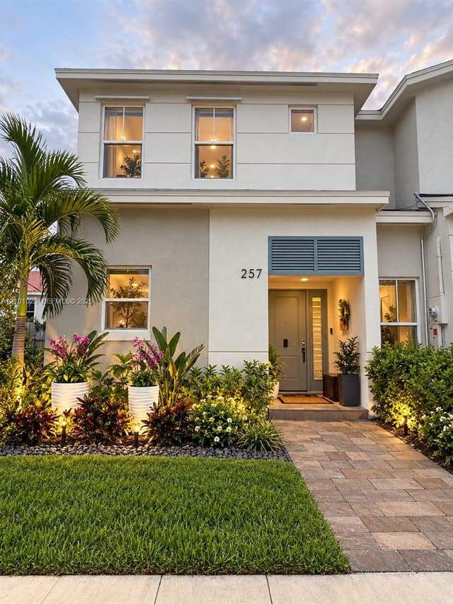 257 NE 3rd Court, Florida City, FL 33034