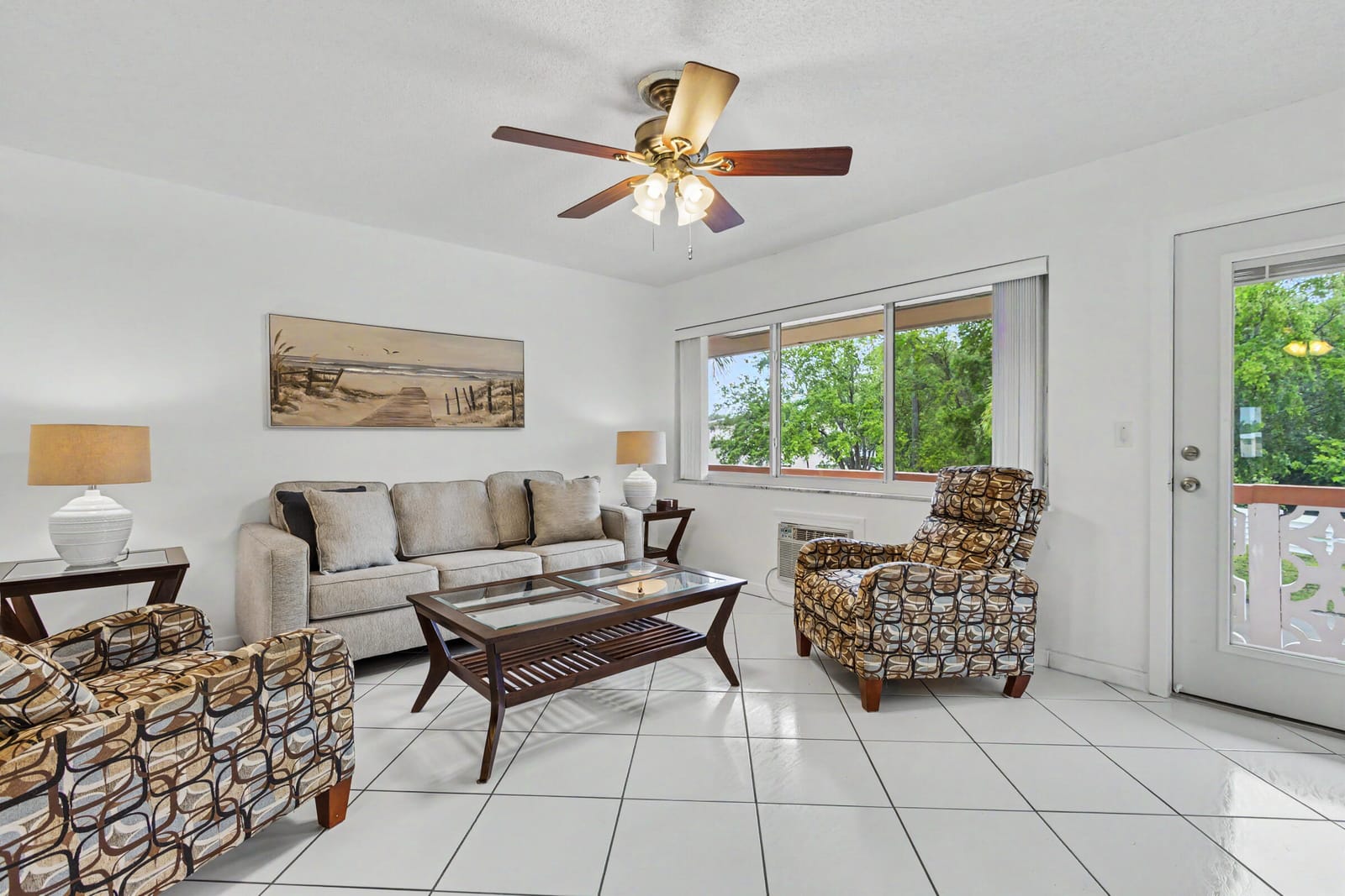 900 SW 10th Terrace 19S — photo 11