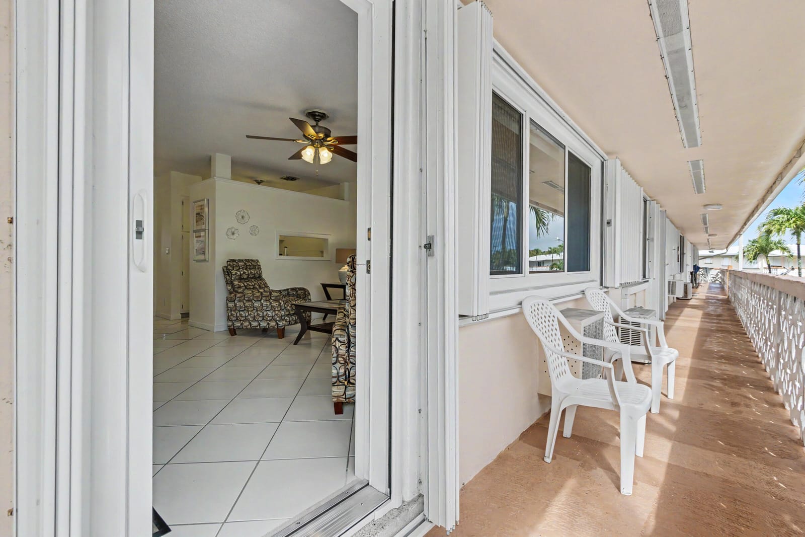 900 SW 10th Terrace 19S — photo 7