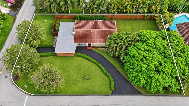 707 NW 24TH Street, Wilton Manors, FL 33311