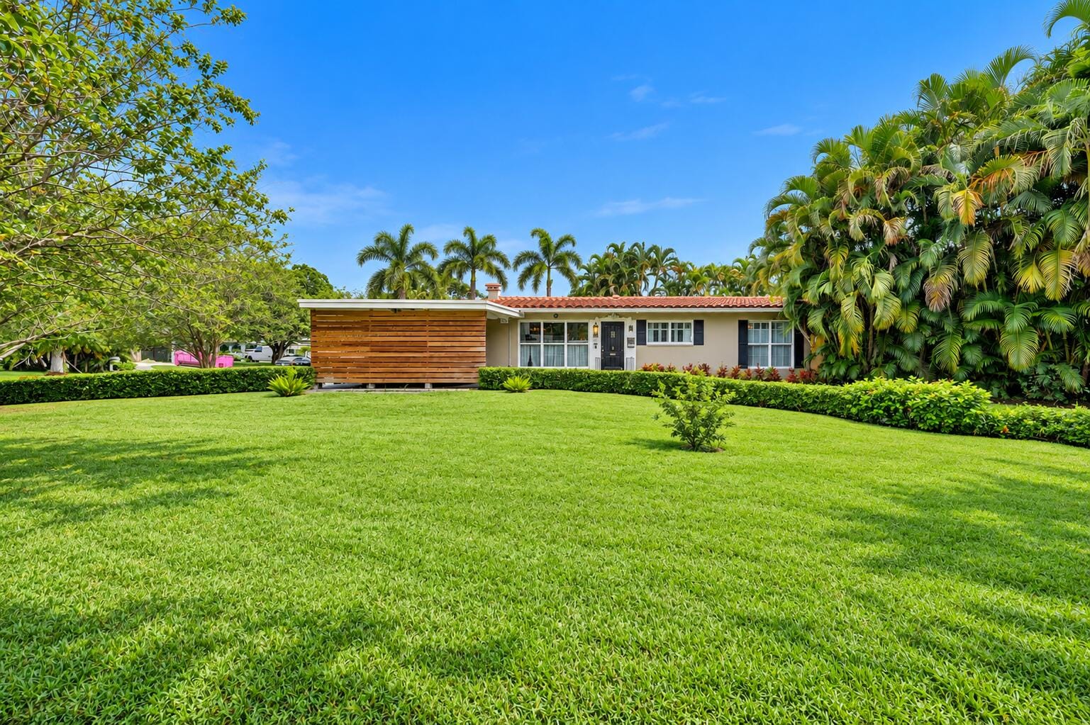 707 NW 24TH Street, Wilton Manors, FL 33311 photo 4