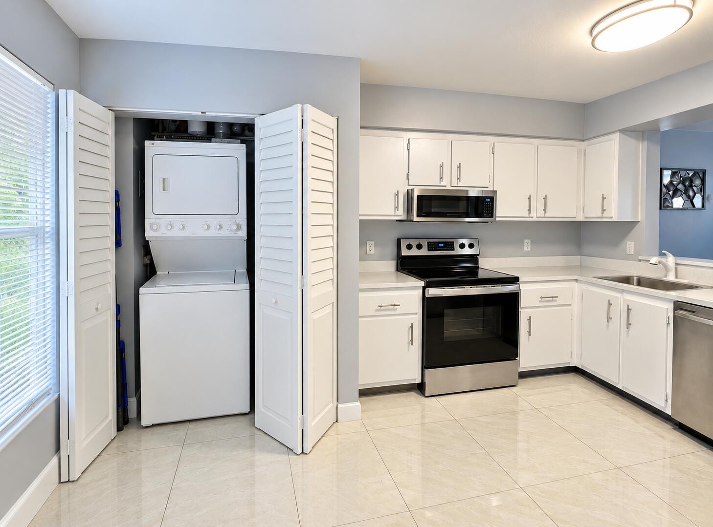 4570 NW 18TH Avenue 404, Deerfield Beach, FL 33064