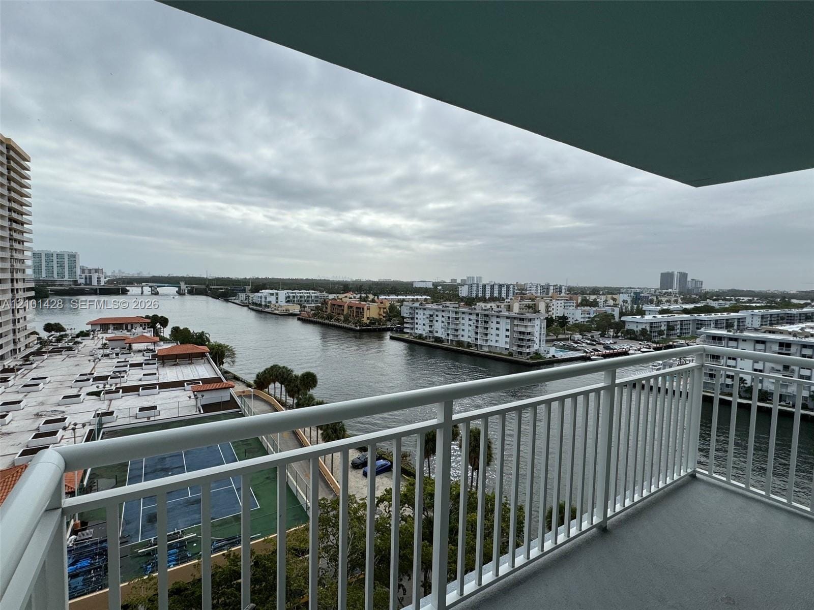 301 174th Street 1105, Sunny Isles Beach, FL 33160 photo 2