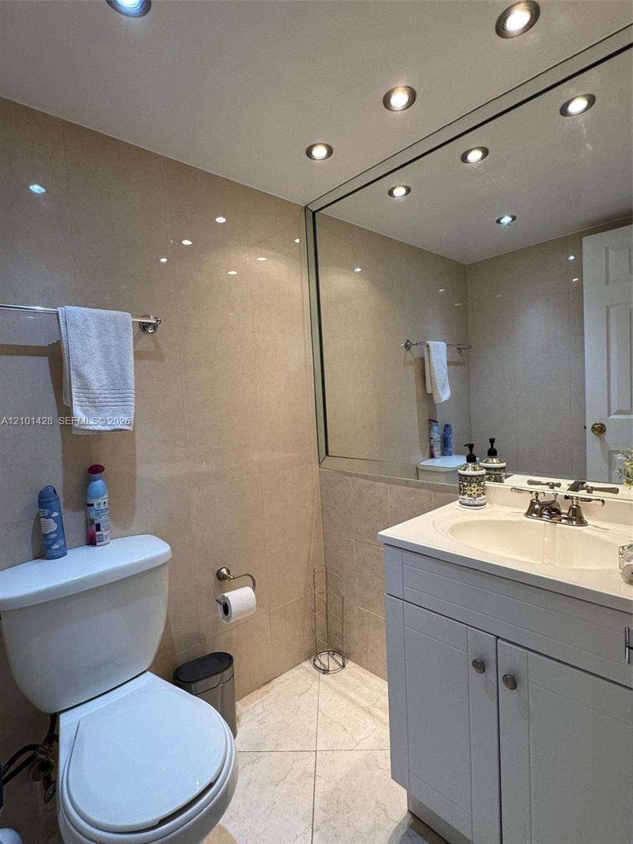 301 174th Street 1105, Sunny Isles Beach, FL 33160 photo 19