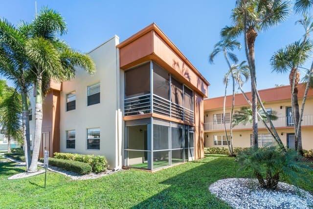 196 Piedmont E, Delray Beach, FL 33484