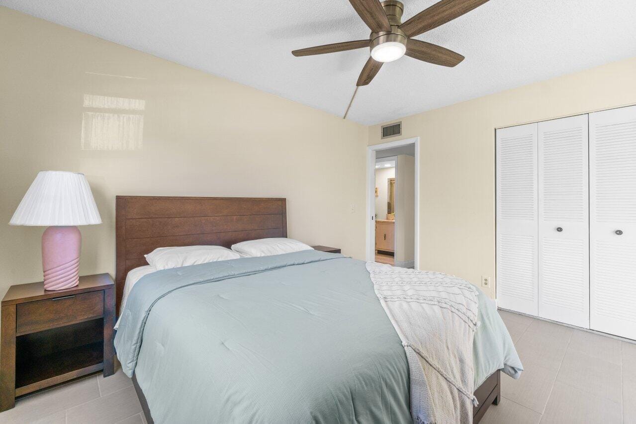 196 Piedmont E, Delray Beach, FL 33484 photo 15